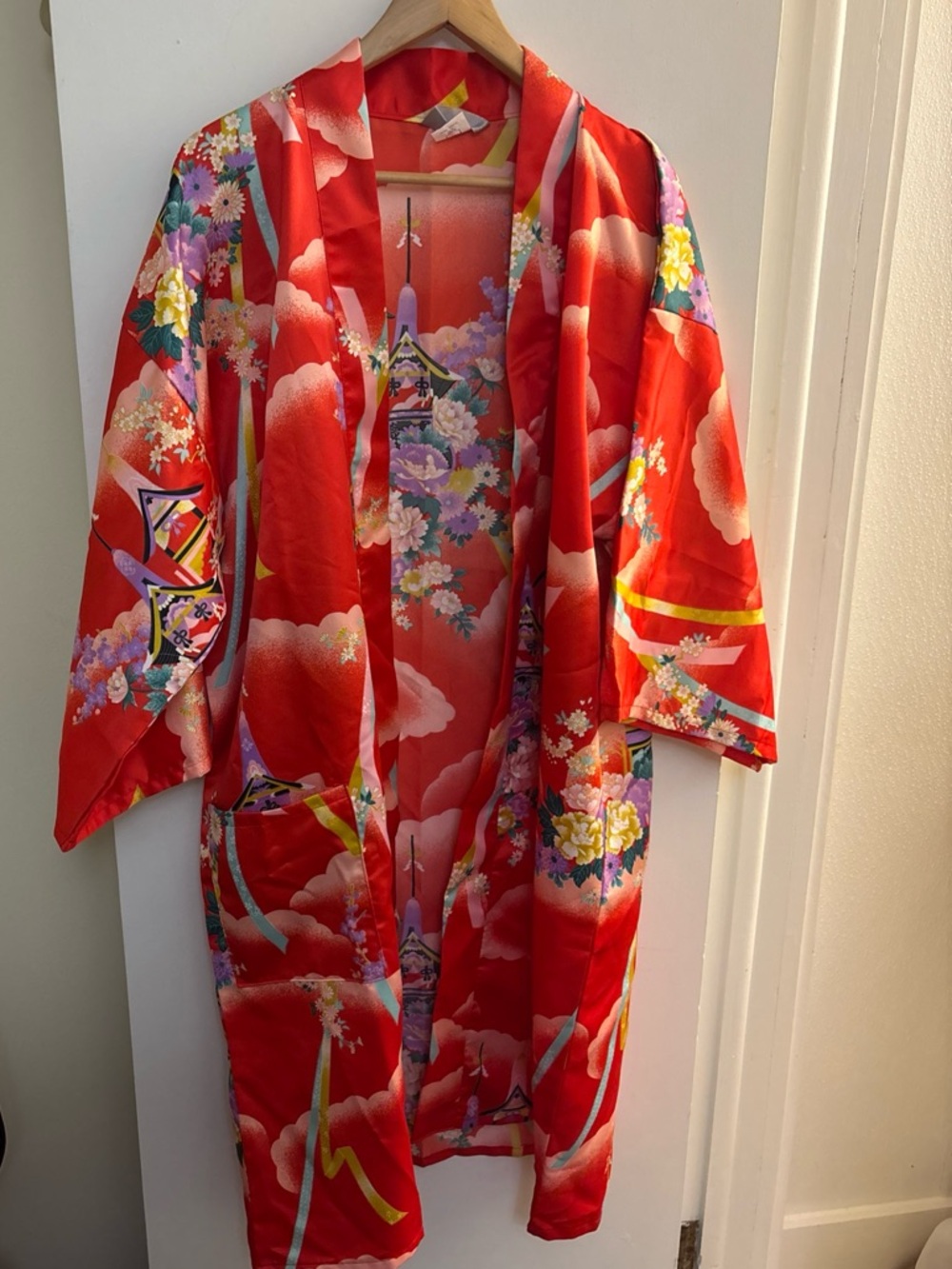 Red Floral Japanese Kimono Robe 100% Polyester Made in Japan No Tie